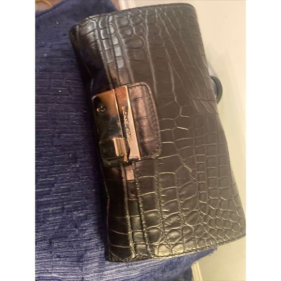 Michael Kors Black Croc-Embossed Key & Card Holder - Picture 3 of 6